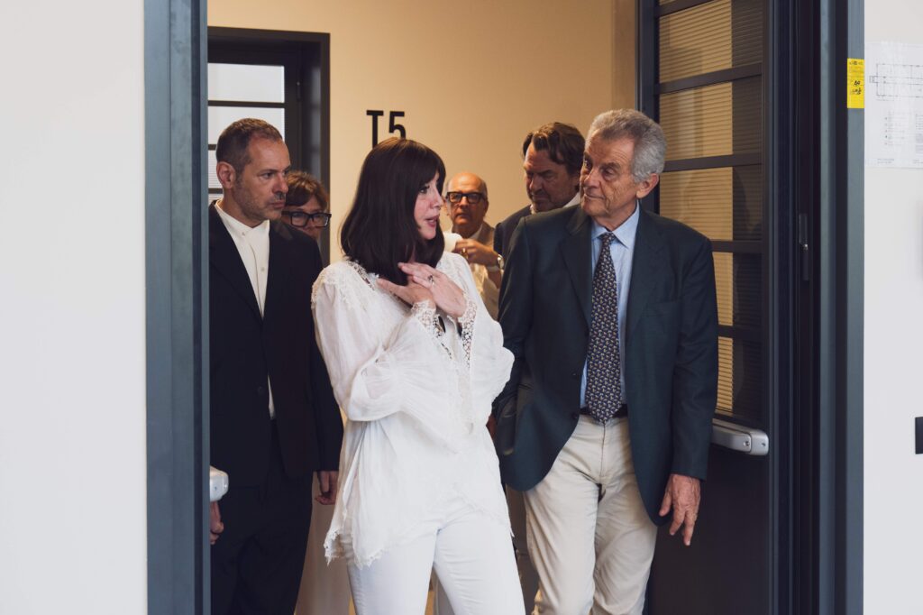 Il Ministro Bernini in visita a Polimoda, con Ferruccio Ferragamo, presidente, e Massimiliano Giornetti, Direttore - ph. Clara Vannucci