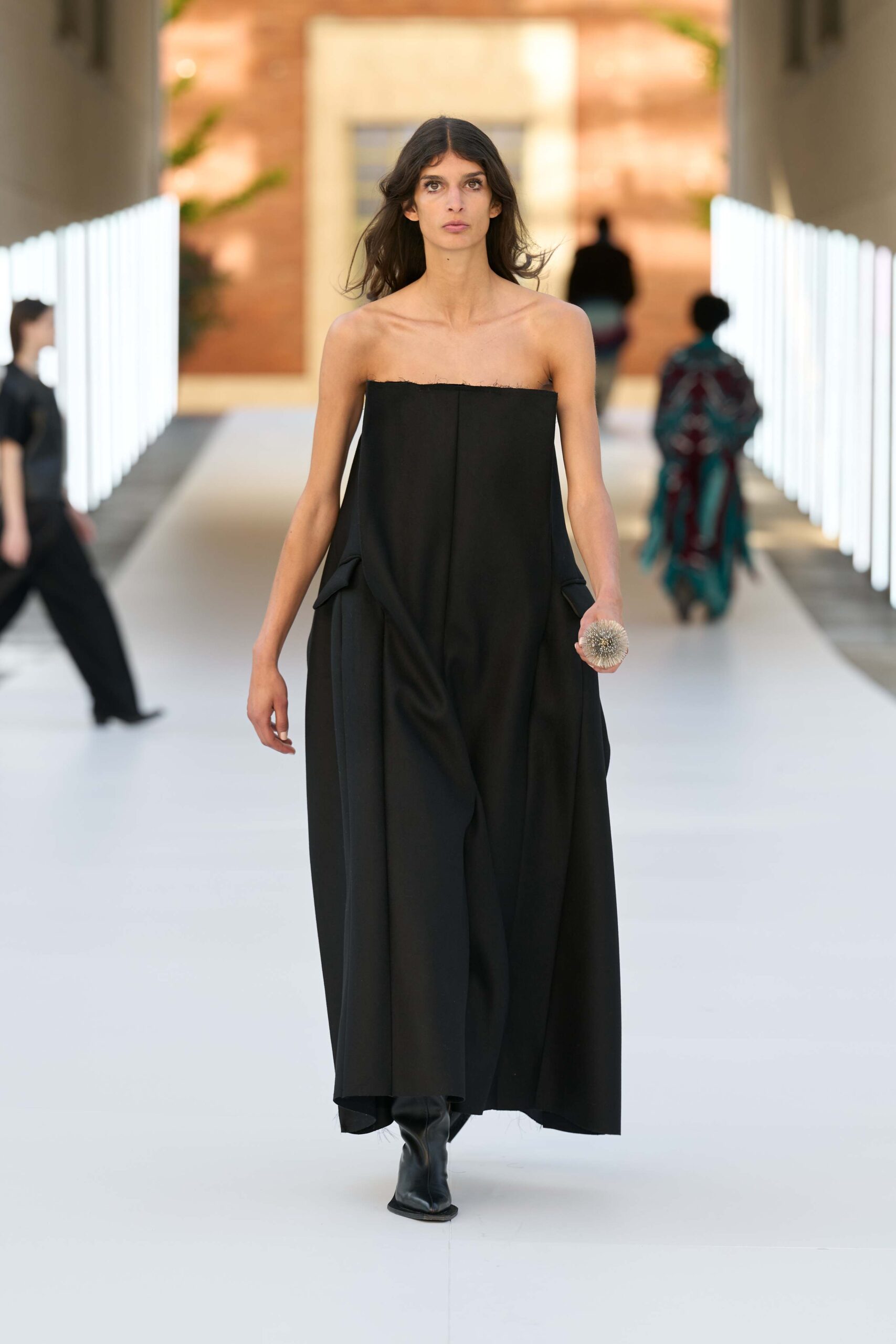 Anson Lorence Lin, Packages (Taiwan / Sri Lanka). Collaboration with Richie Ye, Polimoda Business Alumni; Paula Ruiz Lorenzo, Undergraduate Fashion Design; Alessio Dai; Fabrizio Torrini; Beatriz Segura. Photo by Filippo Fior and Salvatore Dragone GoRunway.